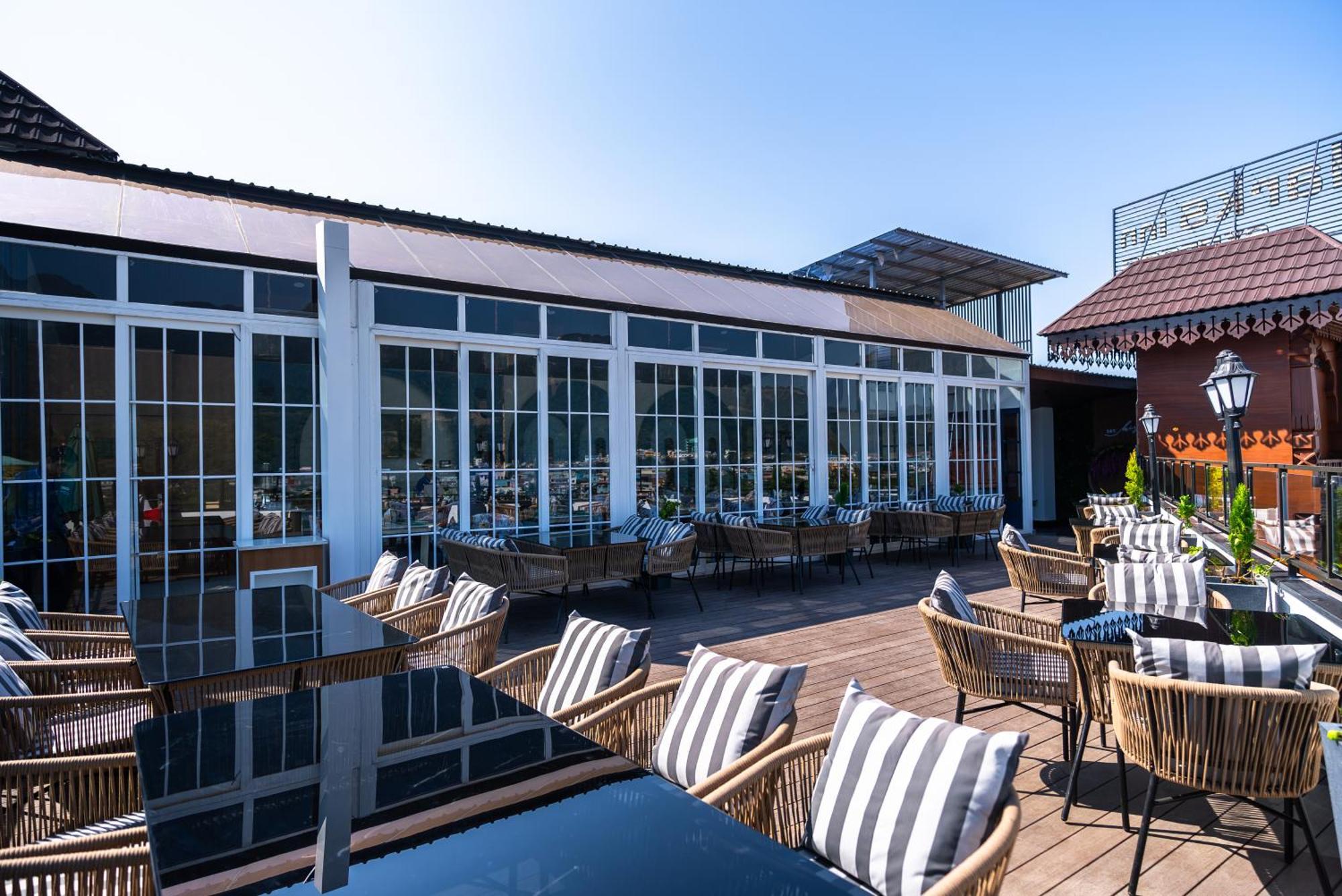 Clarks Inn Express, Rishīkesh Exteriör bild