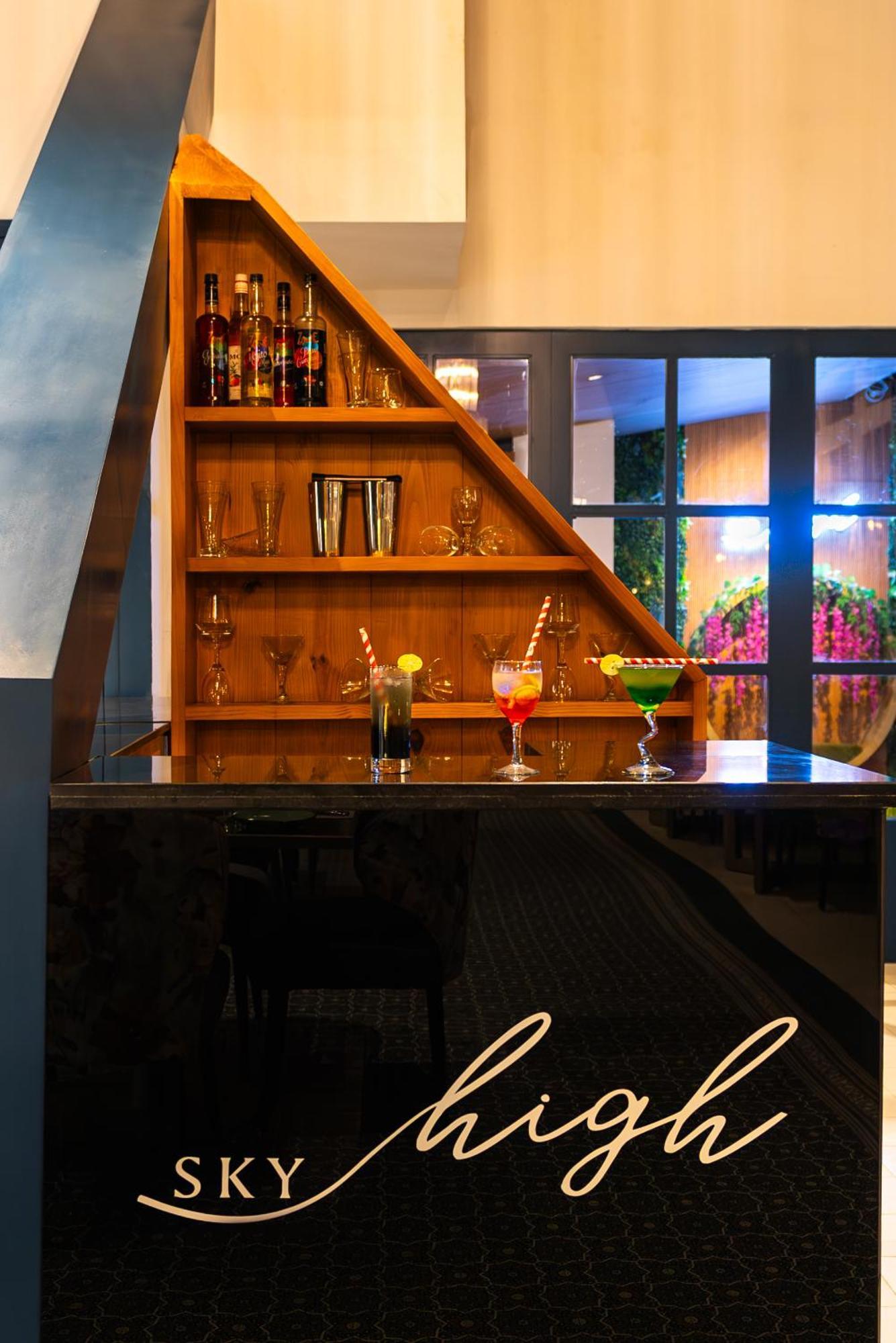 Clarks Inn Express, Rishīkesh Exteriör bild